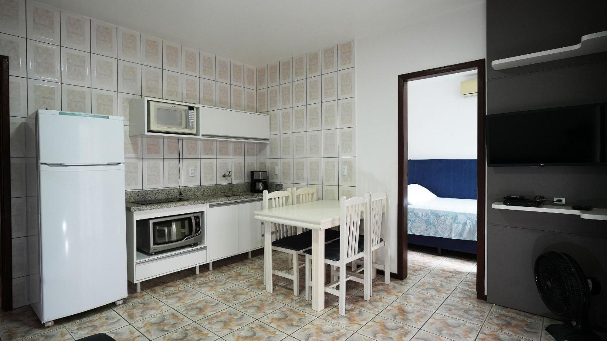 Residencial Adolfo - Mestre Naro Bombinhas Exterior foto